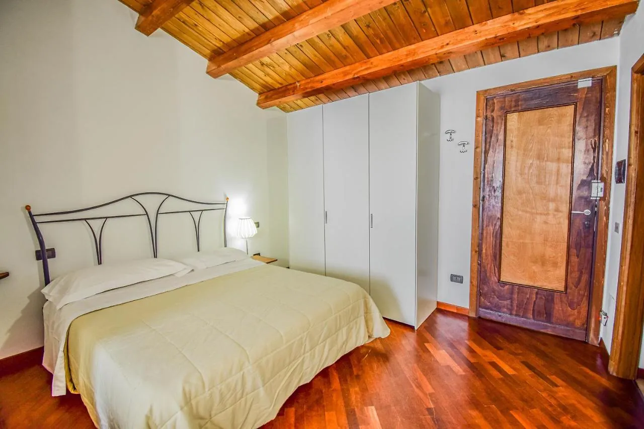 Case Ruggero Cefalu Bed & Breakfast