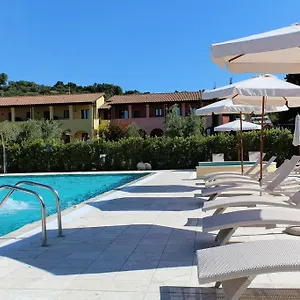 le-corti-del-sole-residence.it-tuscanyhotel.com/