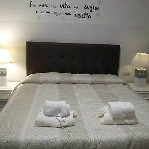 https://antica-brianza-alloggi.italymilanhotels.net