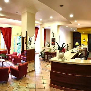 Hotel Mediterraneo צ'פאלו